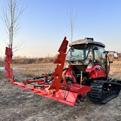 Маленькое сельскохозяйственное оборудование на 120 л.с.